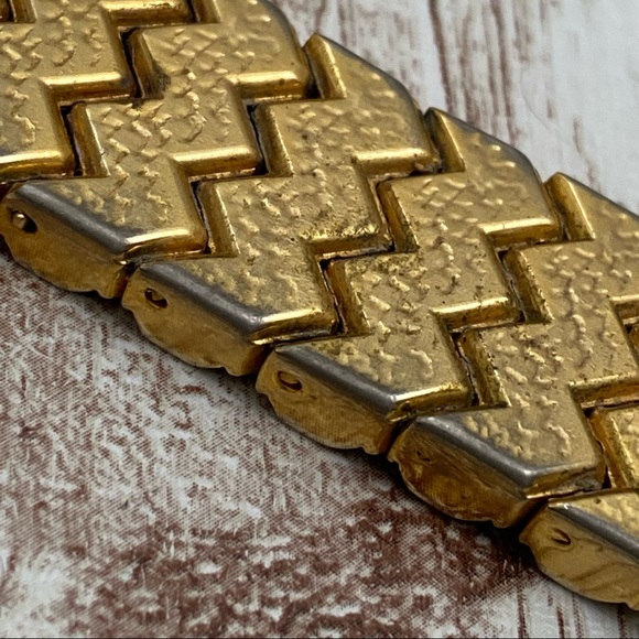 Vintage SOLITAIRE Jeweled Link Square Face Watch - Picture 10 of 11